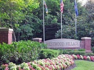 8804 Hunting Lodge Ct, Vienna, VA 22182