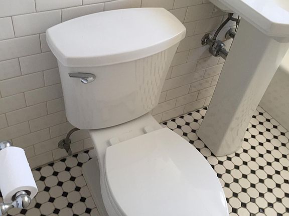 3rd image of 774 N Daniel Way