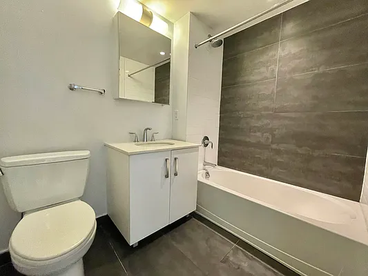 Rented by Astoria Realty | media 23