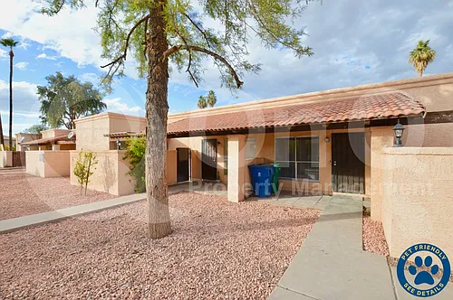 645 N Arrowhead Dr #4 Photo 1