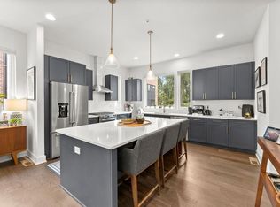 1256 Chelsea Cir NW, Atlanta, GA 30318