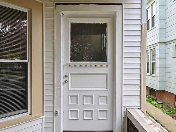 4th image of 2825 W Juneau AVENUE