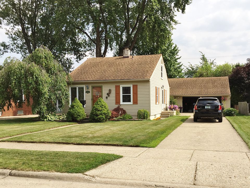 1st image of 574 Gardner Avenue