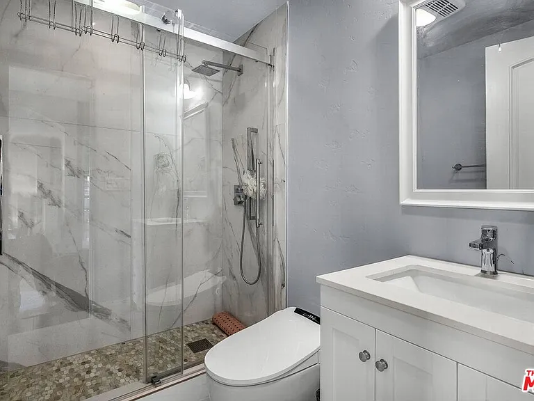 3110 Benedict Canyon Dr — Photo 58