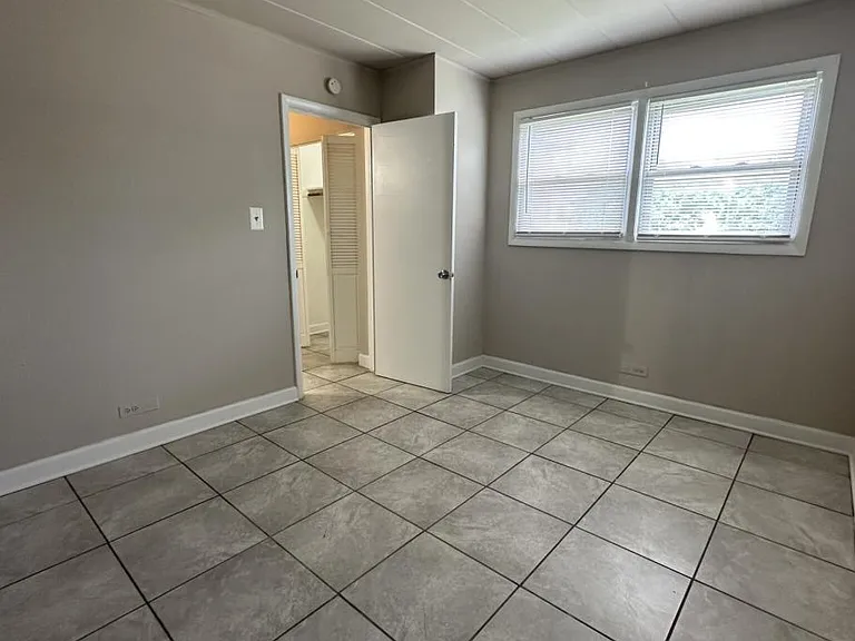 9610 Ivanhoe Ave #14 — Photo 6