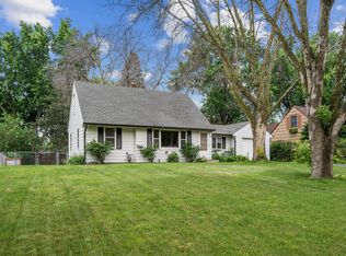 184 Skillman Ave E, Maplewood, MN 55117