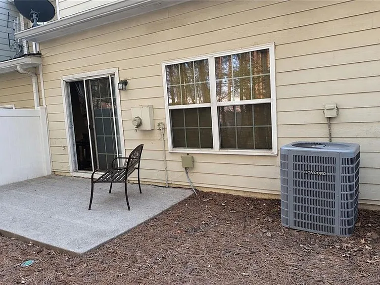 2129 Meadow Peak Rd — Photo 7