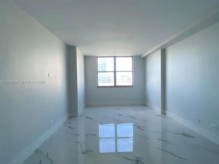 6039 Collins Ave #1033 — Photo 12