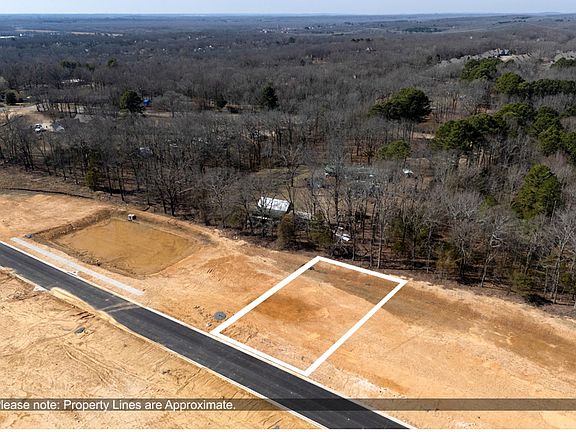 2nd image of 128 Glade Dr