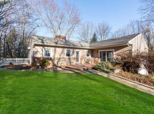 984 Netherwood Rd, Hyde Park, NY 12538