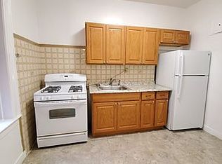35-28 34th St #1A, Astoria, NY 11106