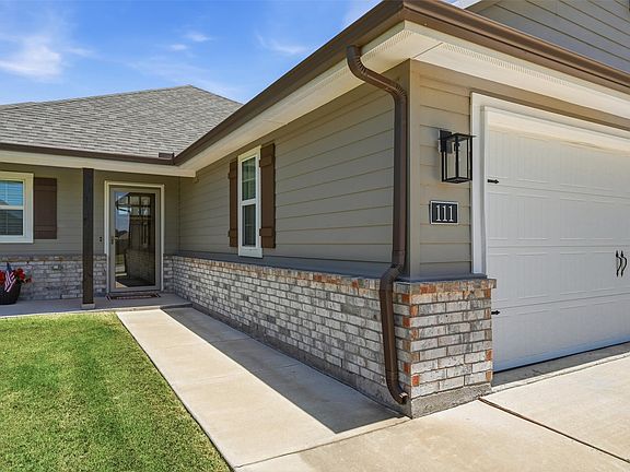 5th image of 111 Mustang Dr