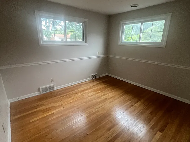 3634 Runnymede Blvd — Photo 32