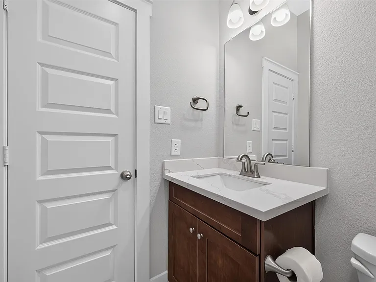 18410 Central Creek Dr — Photo 22