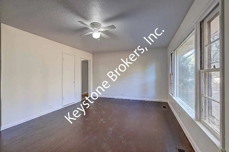 1752 Upper River Rd. - 23A — Photo 2