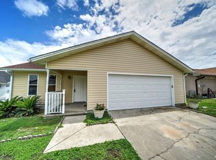 7700 Shadow Bay Dr, Panama City, FL 32404