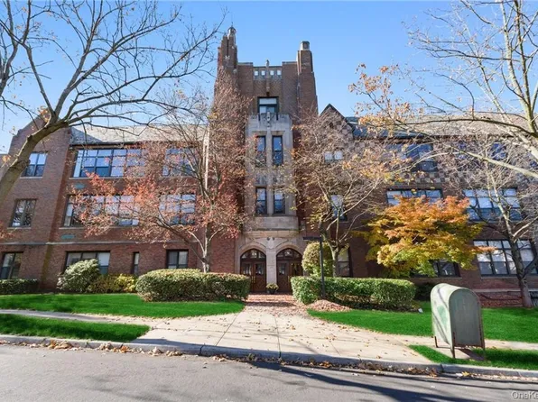 55 McKinley Ave APT D2-3, White Plains, NY 10606