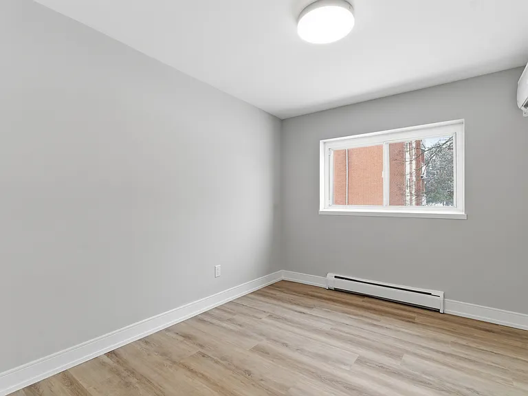 20 Weichel St — Photo 13