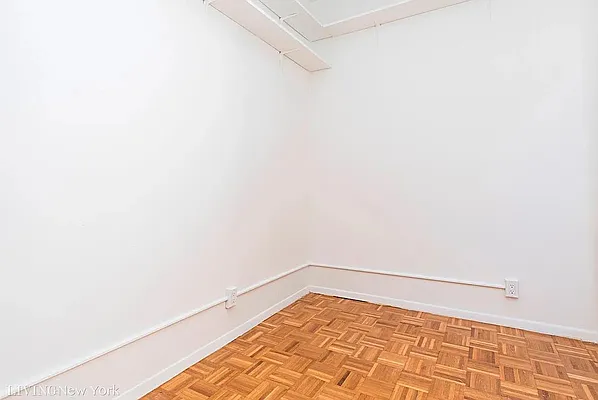 Rented by Julianna Realty Corp | media 10