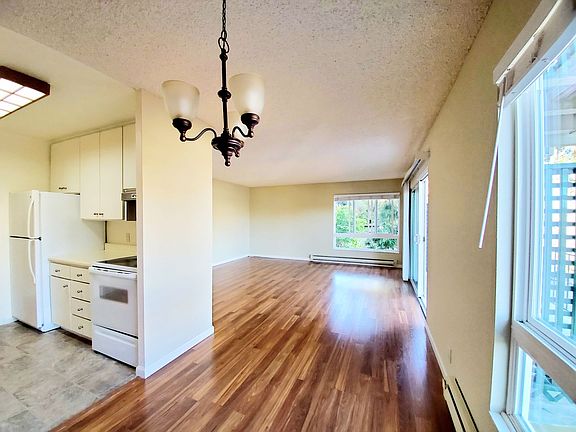 2nd image of 800 N Delaware St APT 202