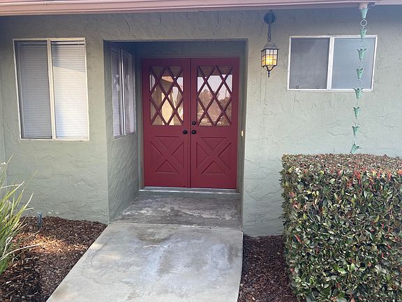 3rd image of 1114 S County Center Dr
