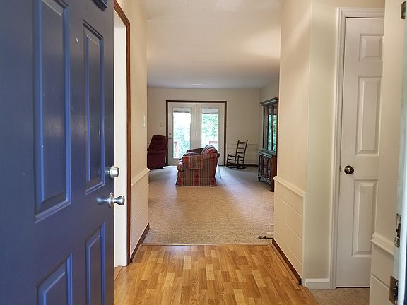 Roomy Foyer