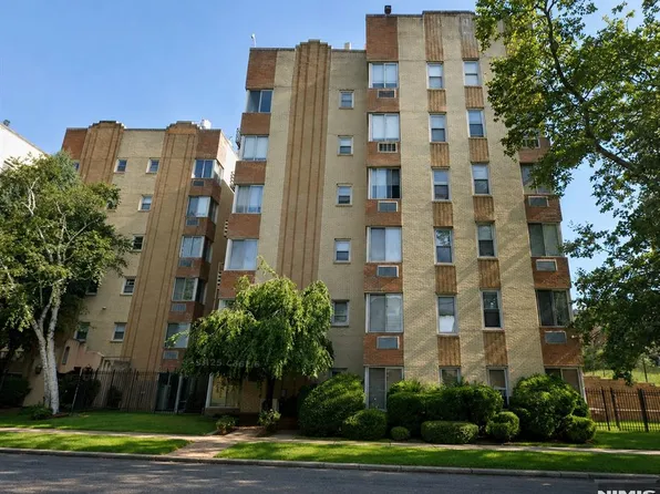 19 Lyons Ave APT 203, Newark, NJ 07112