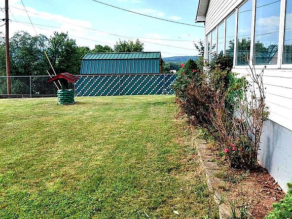 4th image of 414 Highland Ave