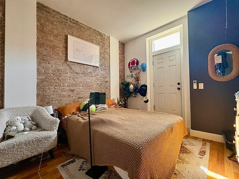 66 Halsey St #2 — Photo 9
