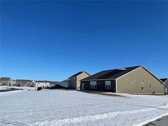 4th image of 15373 Eastpark Cir W