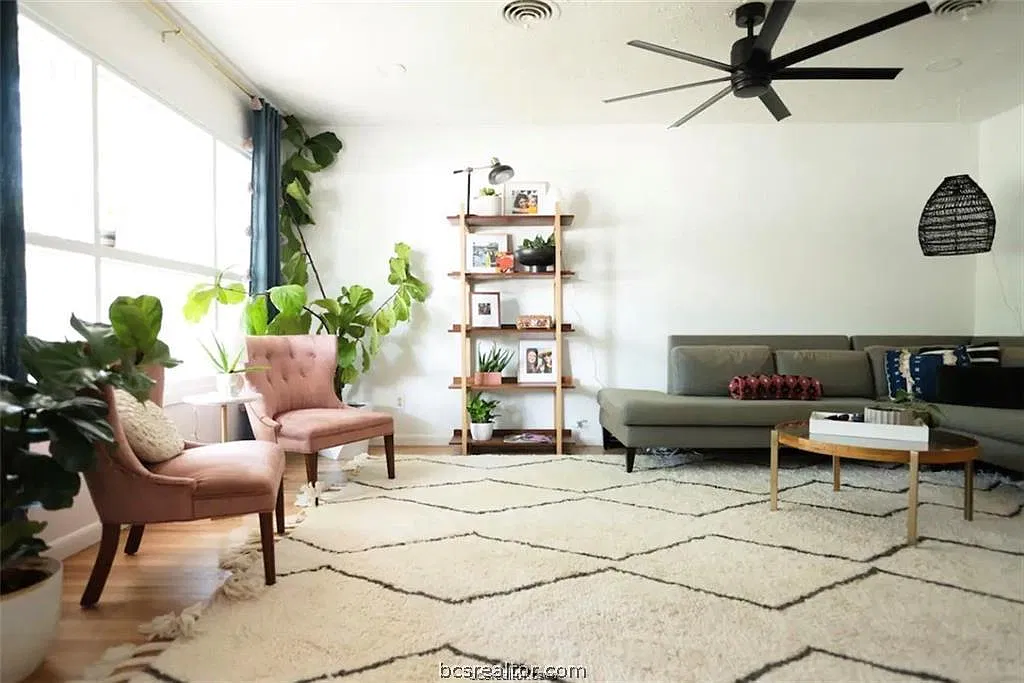 2 bed, 1.5 bath, 1430 sqft, $1,800 — Photo 3