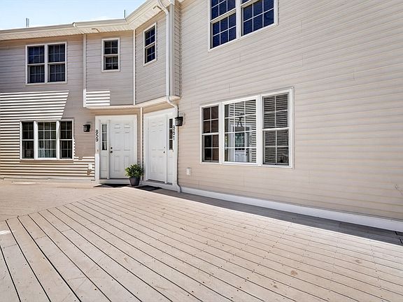 2nd image of 861 Washington St #2