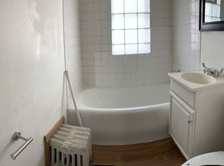 4480 N Hopkins St APT 4, Milwaukee, WI 53209