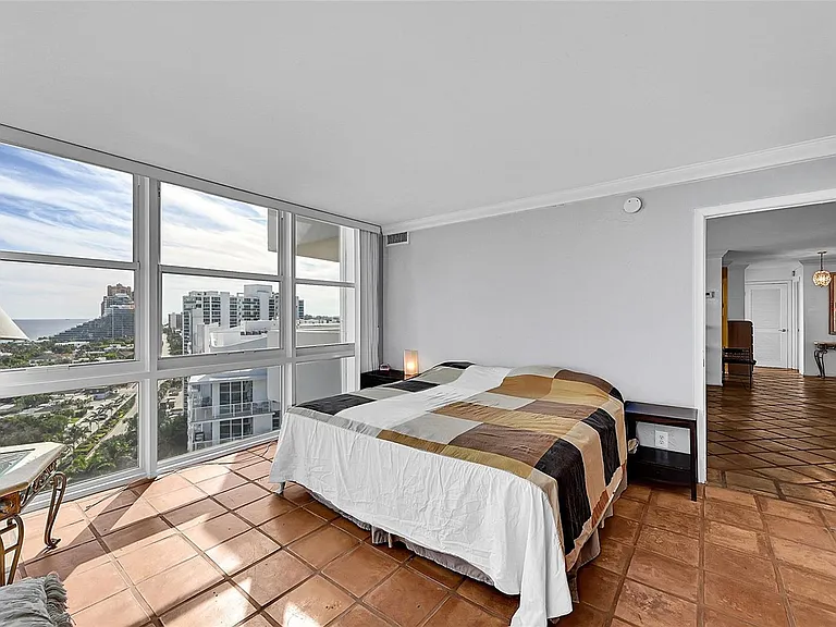 2841 N Ocean Blvd #1801 — Photo 16