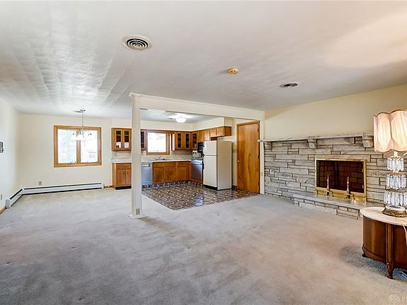 5th image of 921 Malone Ave