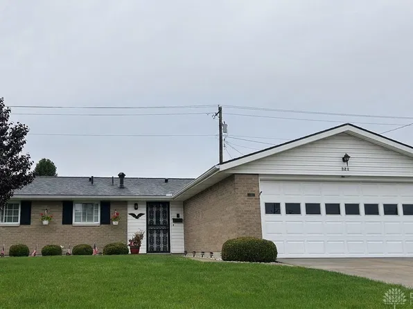 321 Garber Dr, Tipp City, OH 45371
