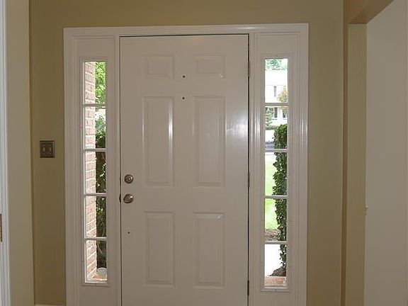 3rd image of 1022 Thistle Ct