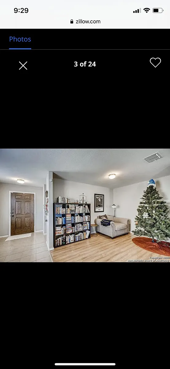 Building Photo - 10715 Noble Cyn