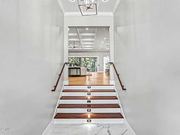 4th image of 680 Dolphin Rd