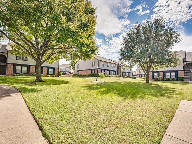 Arbors Of Cleburne — Photo 13