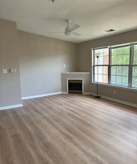 830 Brassie Ln — Photo 3