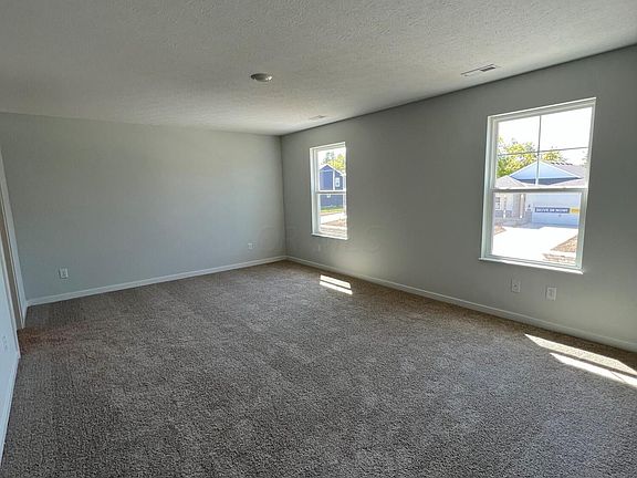 4th image of 204 Sterndale Dr