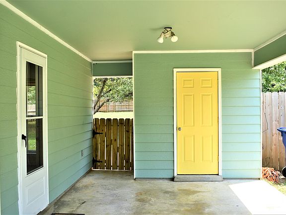 3rd image of 3345 Fairmeadow Dr