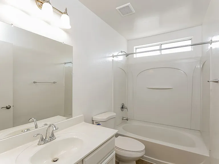 3929 W Irwin Ave — Photo 15