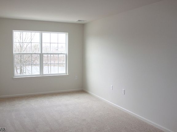 5th image of 506 Waterview Ct Unit 506