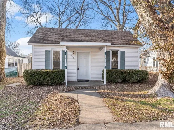 809 S 1st St, Divernon, IL 62530