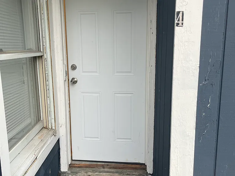 6 Market St #4 — Photo 7