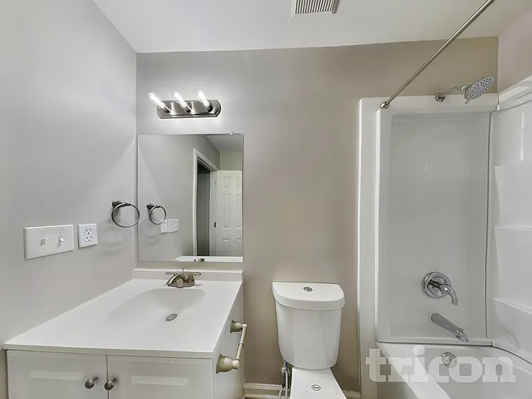 4900 Valley Trail Ct — Photo 14