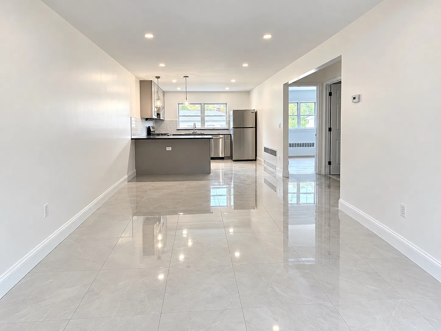 658 Tysens Ln — Photo 1