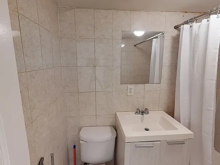 243 E Broadway #1F — Photo 5
